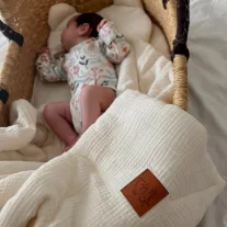 Infantilo muszlin babaágynemű szett macipárnával - krém