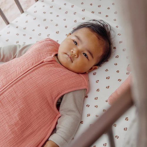 Meyco Baby gumis lepedő 60x120 cm - mini panther