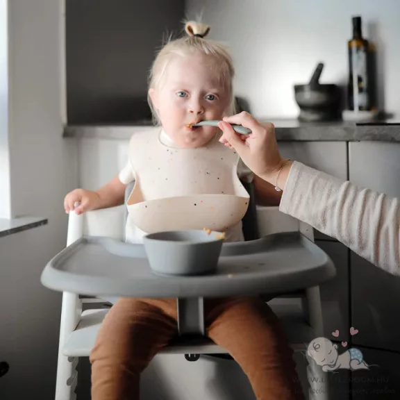 Mushie csúszásmentes mélytányér - mackó