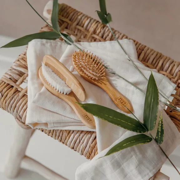 Meyco Baby bambusz baba hajkefe és fésű szett - natural