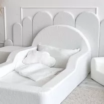   Monio Montessori habszivacs gyerekágy 70x140 cm - bouclé fehér