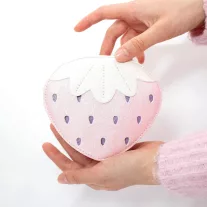 Yuko B válltáska - The berry